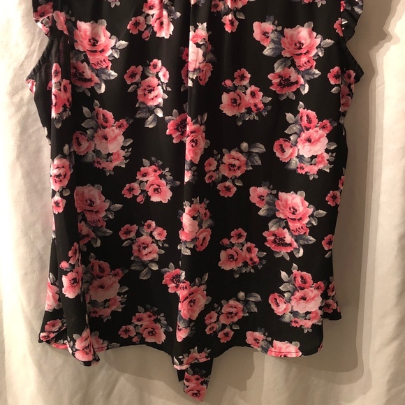 Forever 21 Black and Pink Floral Sleeveless Top - Picture 2 of 2